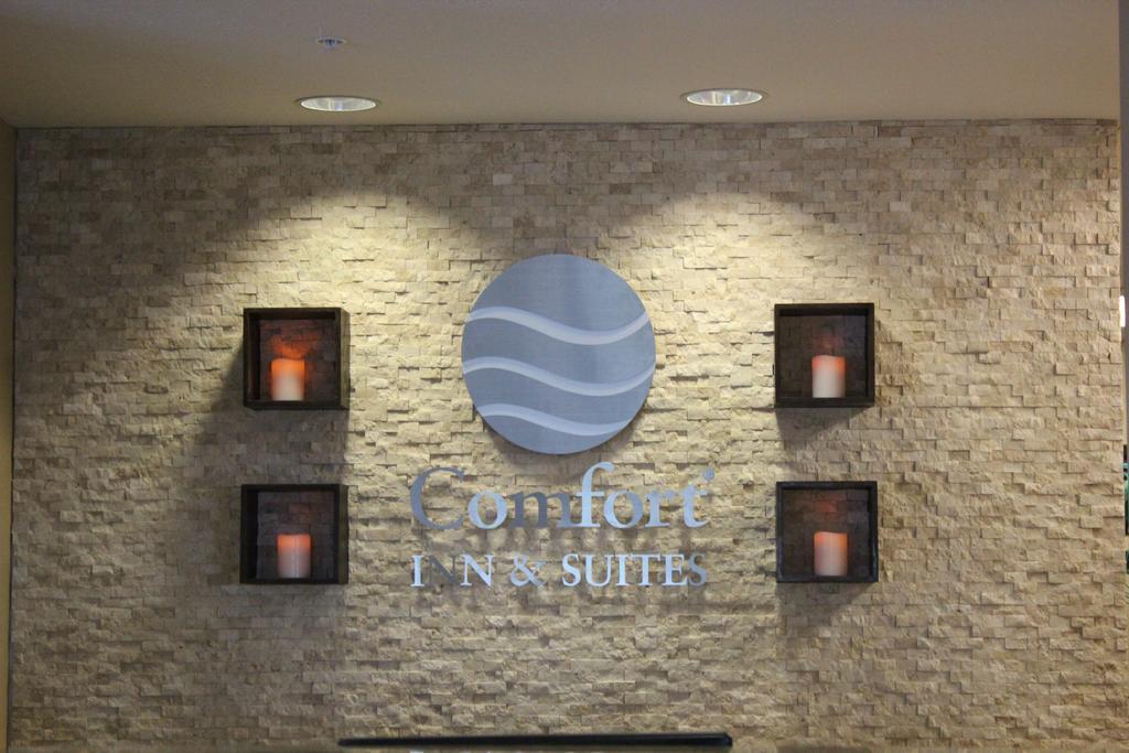 Comfort Inn & Suites Edmonton International Airport Nisku Exterior foto