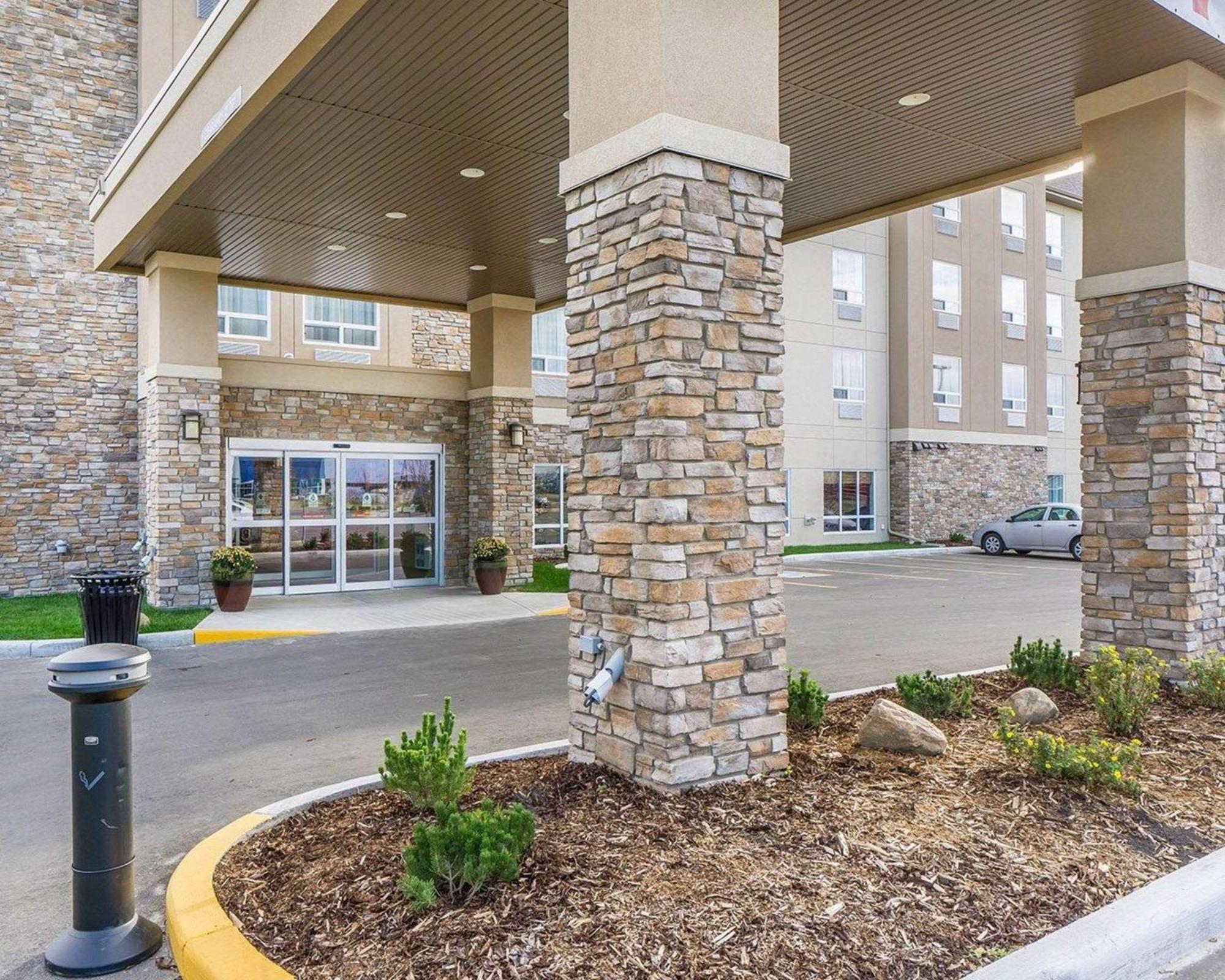 Comfort Inn & Suites Edmonton International Airport Nisku Exterior foto